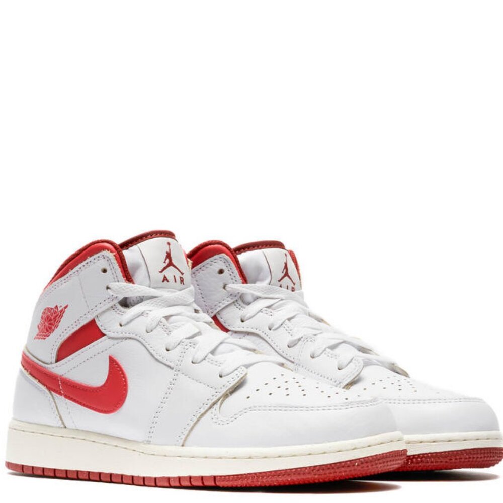 Air Jordan 1 Mid SE. Brand New. Womens Size: 7.5 & 8.